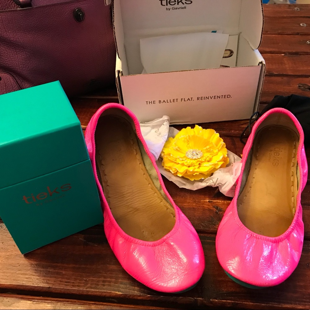 Neon pink Tieks size 9